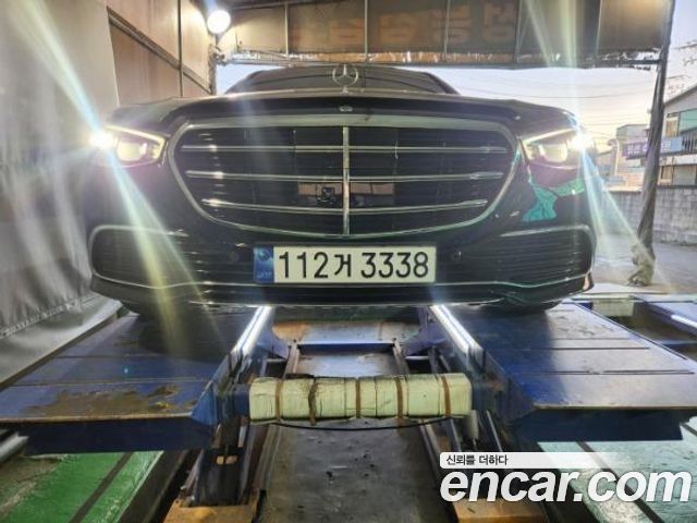 Mercedes-Benz S-Class 2024 — photo 1