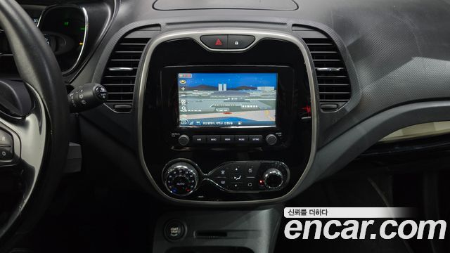 Renault Korea QM3 2015 — photo 22