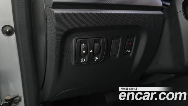 Renault Korea QM3 2015 — photo 28