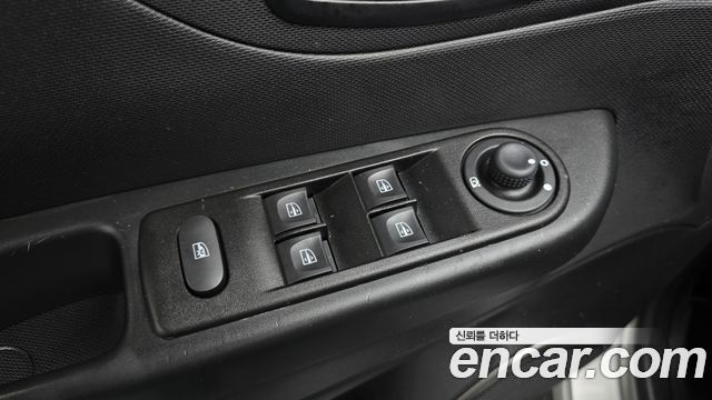 Renault Korea QM3 2015 — photo 29