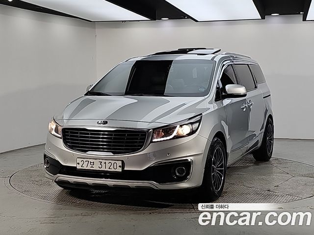 Kia Canival 2015 — photo 1