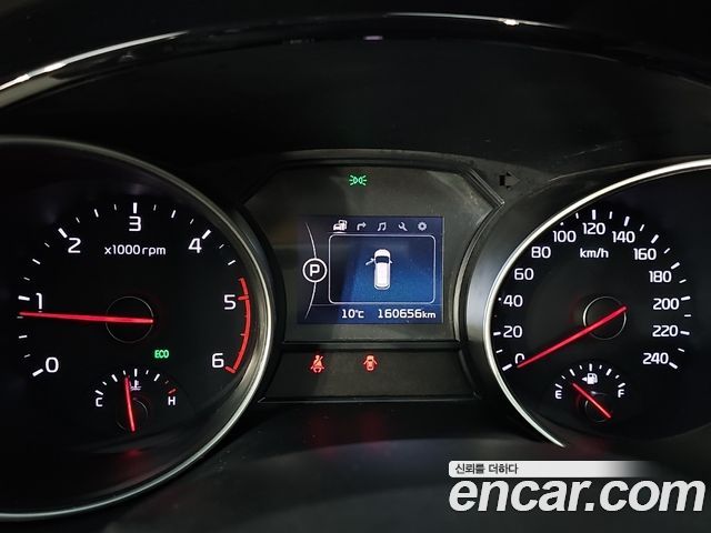 Kia Canival 2015 — photo 8