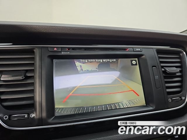 Kia Canival 2015 — photo 15