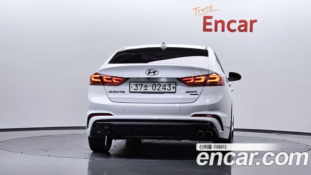 Hyundai AVANTE 2017 — photo 4