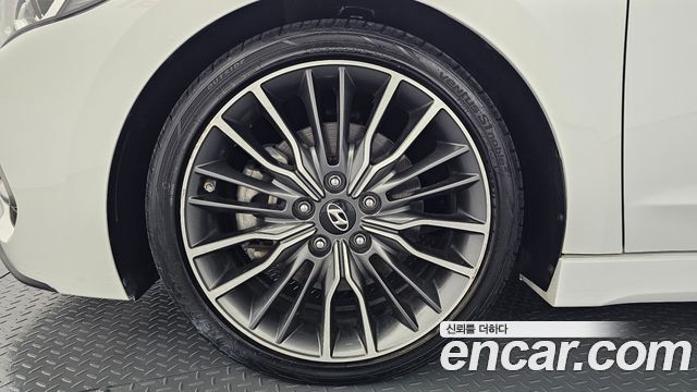 Hyundai AVANTE 2017 — photo 5