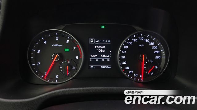 Hyundai AVANTE 2017 — photo 11