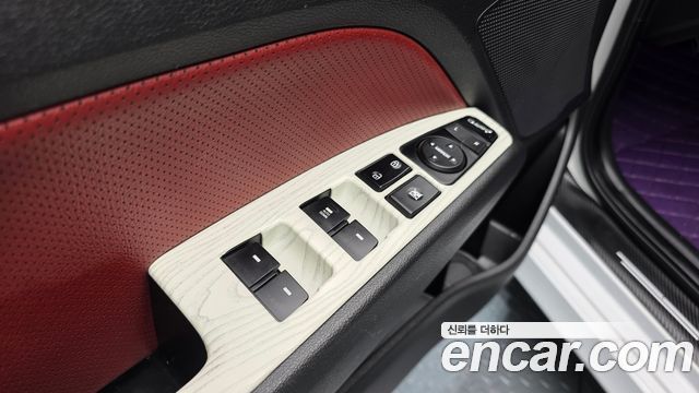 Hyundai AVANTE 2017 — photo 27
