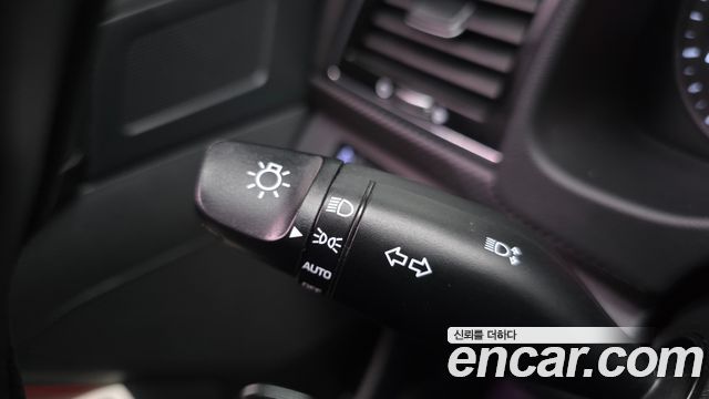 Hyundai AVANTE 2017 — photo 28