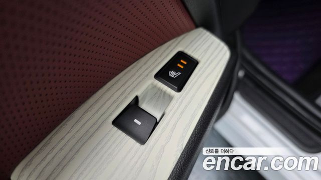 Hyundai AVANTE 2017 — photo 34