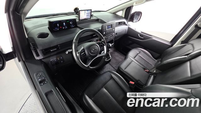 Hyundai Staria 2022 — photo 7