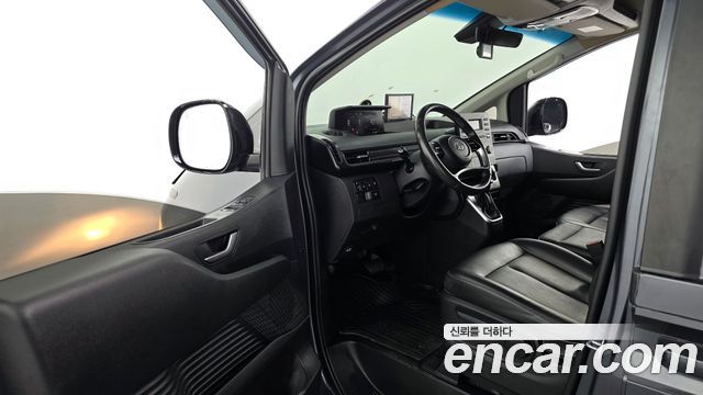 Hyundai Staria 2022 — photo 10