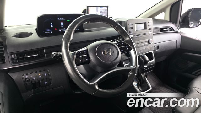 Hyundai Staria 2022 — photo 12