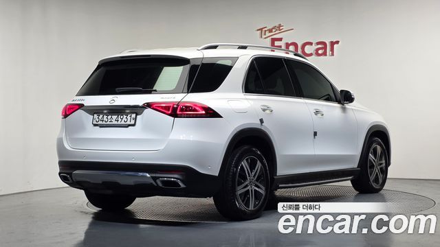 Mercedes-Benz GLE-Class 2019 — photo 2