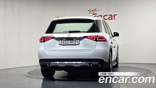 Mercedes-Benz GLE-Class 2019 — photo 4