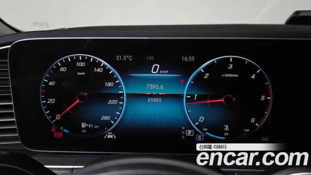 Mercedes-Benz GLE-Class 2019 — photo 11