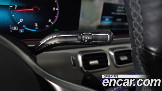 Mercedes-Benz GLE-Class 2019 — photo 12