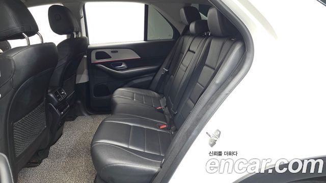Mercedes-Benz GLE-Class 2019 — photo 17