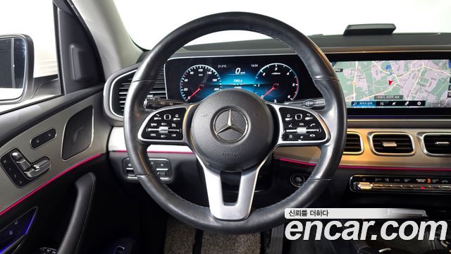 Mercedes-Benz GLE-Class 2019 — photo 19