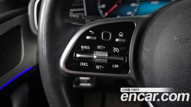 Mercedes-Benz GLE-Class 2019 — photo 22