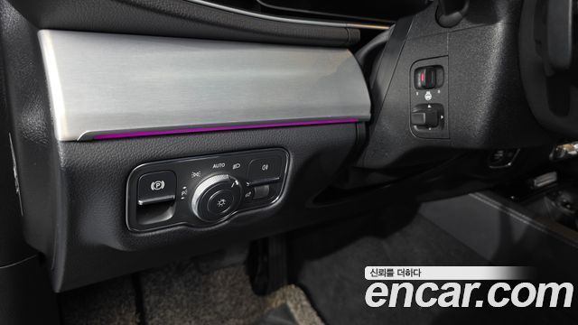 Mercedes-Benz GLE-Class 2019 — photo 26