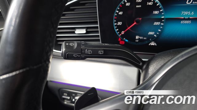 Mercedes-Benz GLE-Class 2019 — photo 27