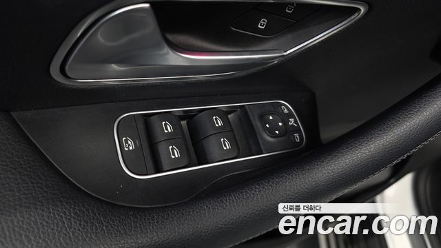 Mercedes-Benz GLE-Class 2019 — photo 28