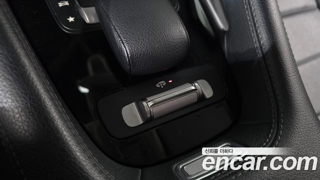 Mercedes-Benz GLE-Class 2019 — photo 32