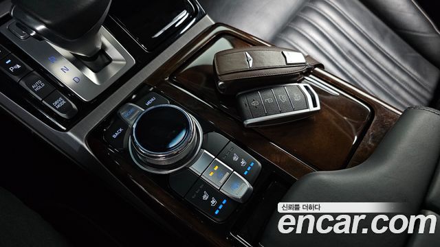Genesis EQ900 2018 — photo 25