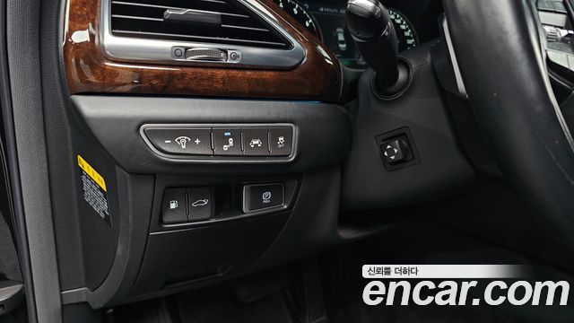 Genesis EQ900 2018 — photo 26