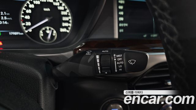 Genesis EQ900 2018 — photo 27