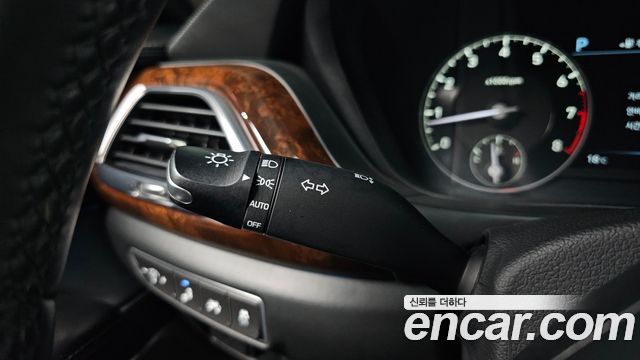 Genesis EQ900 2018 — photo 28