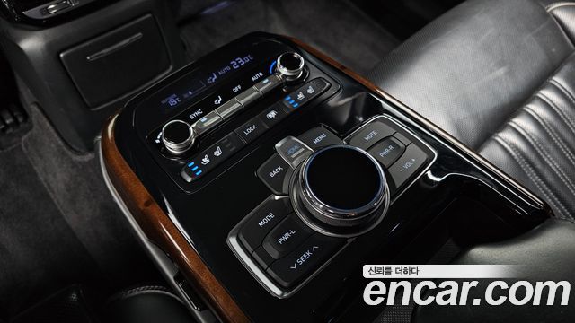 Genesis EQ900 2018 — photo 32