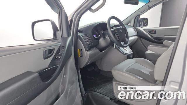 Hyundai Starex 2018 — photo 10