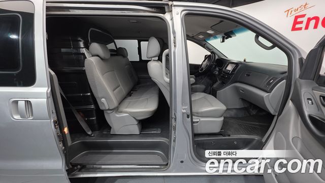Hyundai Starex 2018 — photo 18