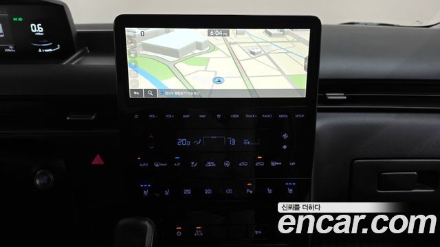 Hyundai Staria 2025 — photo 13
