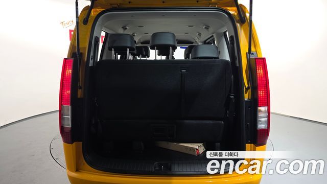 Hyundai Staria 2025 — photo 16