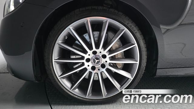 Mercedes-Benz E-Class 2021 — photo 5