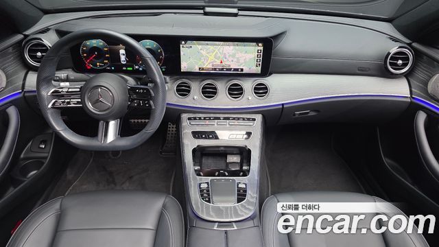 Mercedes-Benz E-Class 2021 — photo 10