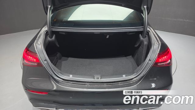 Mercedes-Benz E-Class 2021 — photo 23