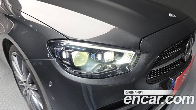 Mercedes-Benz E-Class 2021 — photo 8