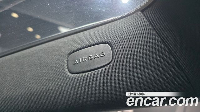 Mercedes-Benz E-Class 2021 — photo 34
