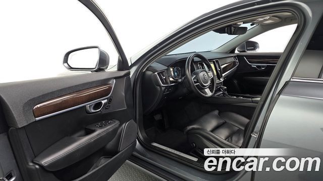 Volvo S90 2018 — photo 10