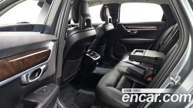 Volvo S90 2018 — photo 11
