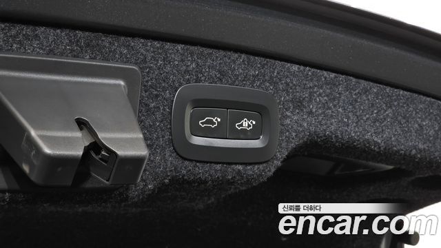 Volvo S90 2018 — photo 20