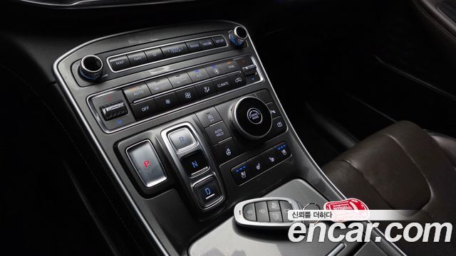 Hyundai Santafe 2021 — photo 11