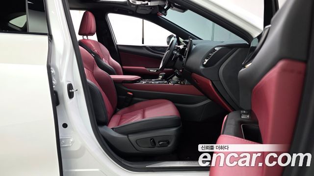Lexus NX 2025 — photo 16