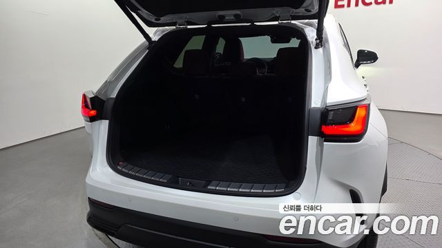 Lexus NX 2025 — photo 35