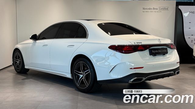 Mercedes-Benz E-Class 2026 — photo 3
