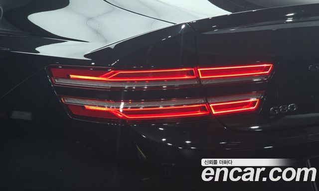 Genesis G80 2022 — photo 9