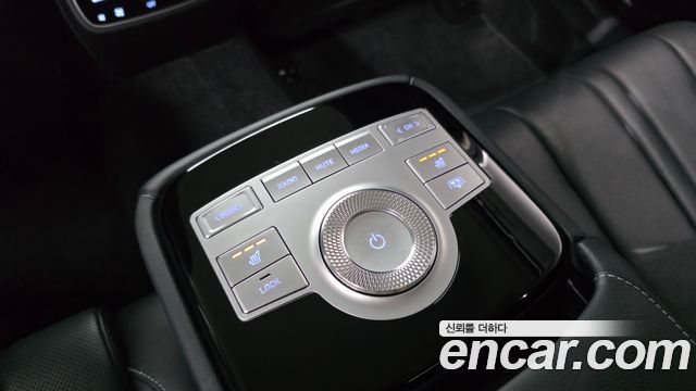 Genesis G80 2022 — photo 28